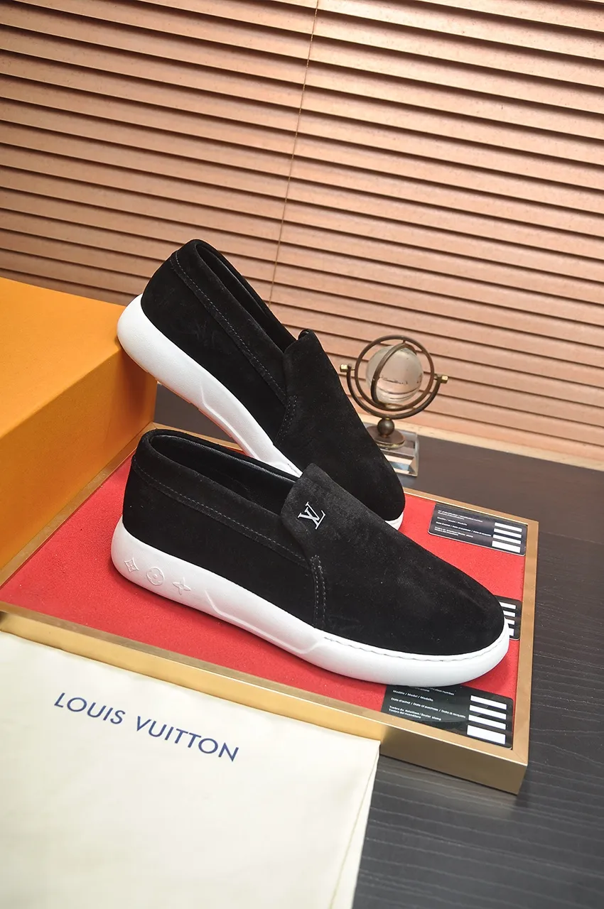 Men's men's shoes 💰700💶[LOUIS VUITTON] new original order 🍀LV Louis Vuitton * - top version of LV classic trendy shoes! Made of imported original LV fabric with rubber surface, breathable cowhide lining, and original wear-resistant rubber foam outsole! High quality products! The yardage is 38-44.